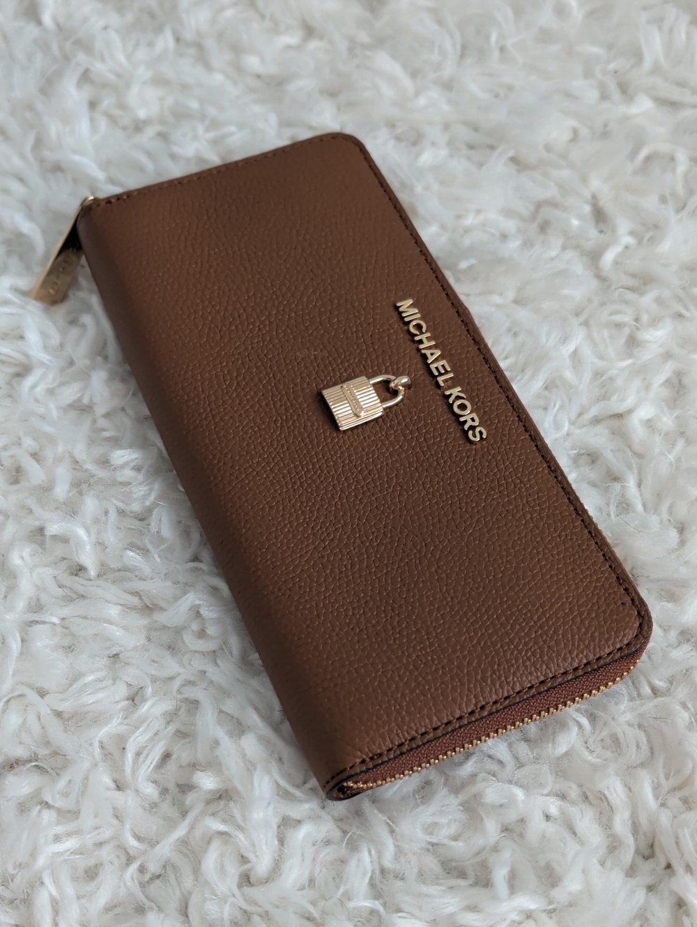NWT Michael Kors Brown Leather Zip Around Wallet - Picture 2 of 9